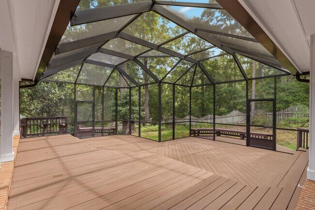 Building Photo - 8881 Winged Foot Dr