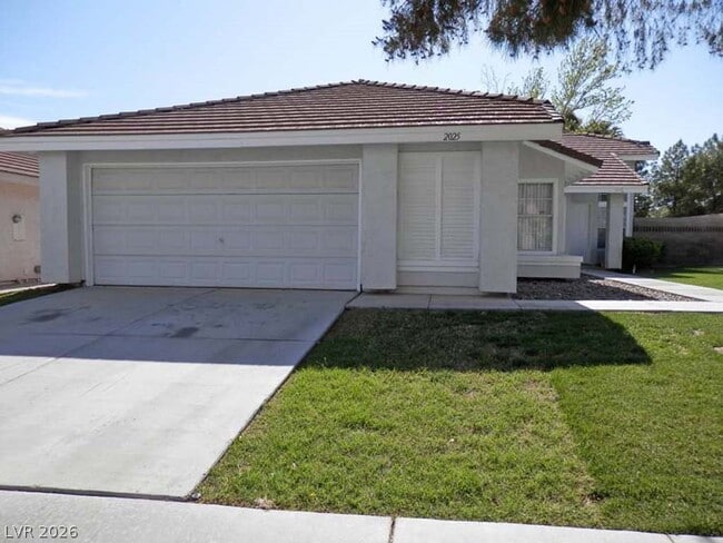 Building Photo - 2025 Big Bend Way