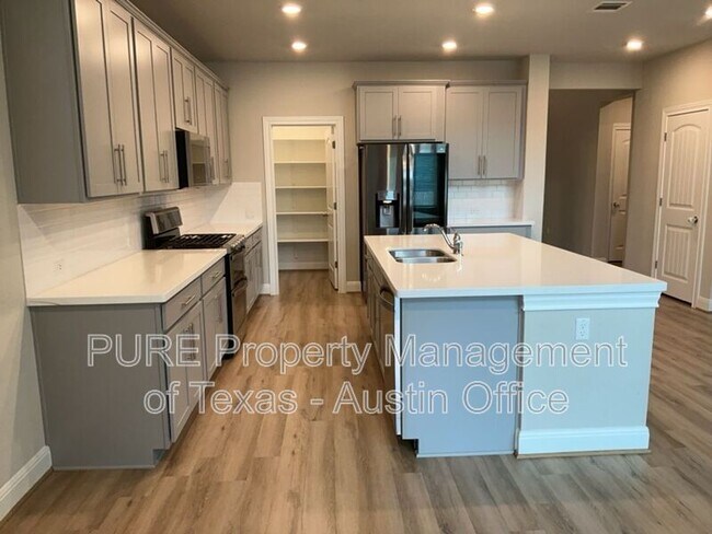 Building Photo - 308 Windom Way