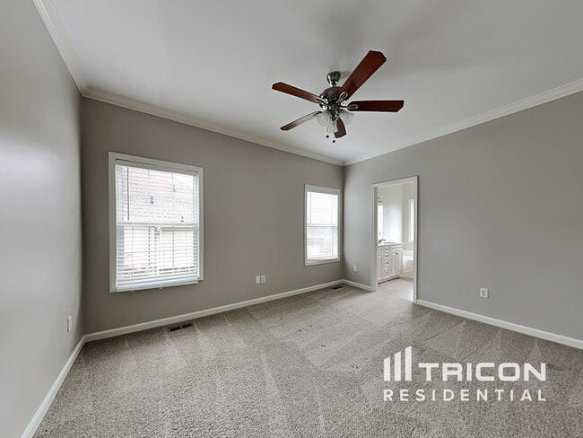 Building Photo - 1216 Chapmans Retreat Dr