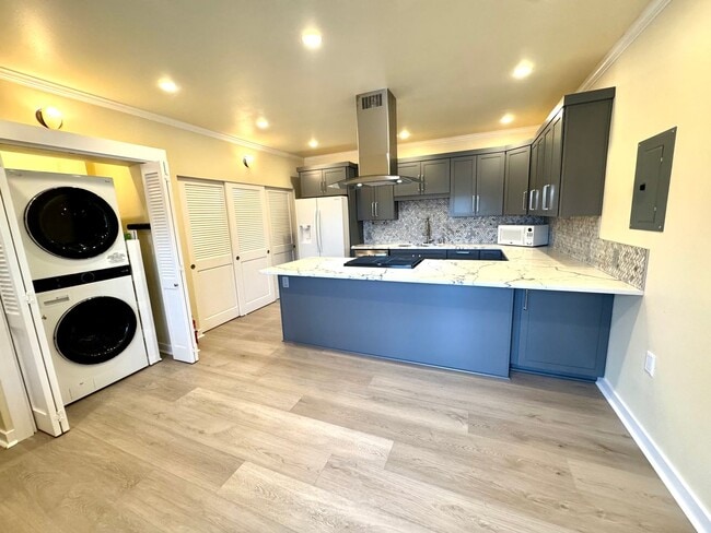 Building Photo - 2-Bed 2 bath Gig Harbor Retreat w/ Sauna & Beach Access