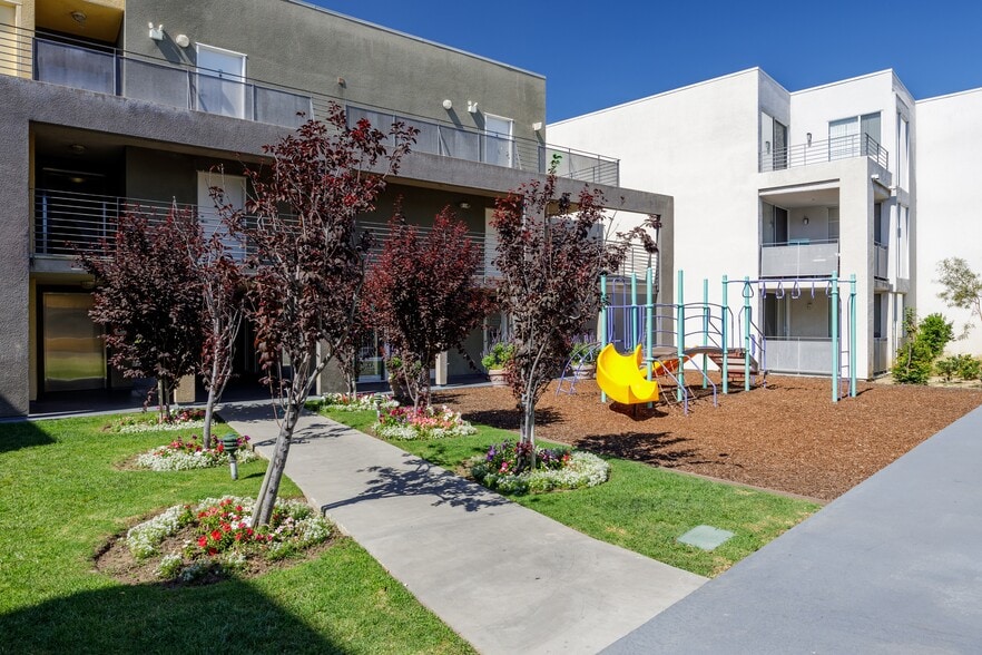 Building Photo - Parc Ridge Apartments