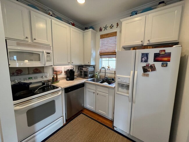 Building Photo - Premier 3BD, 2.5BA House in Downtown Fuqua...