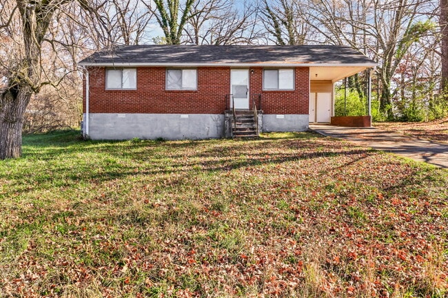 Primary Photo - ???? Fully Renovated 3 Bedroom Home in a Convenient Clarksville Location!