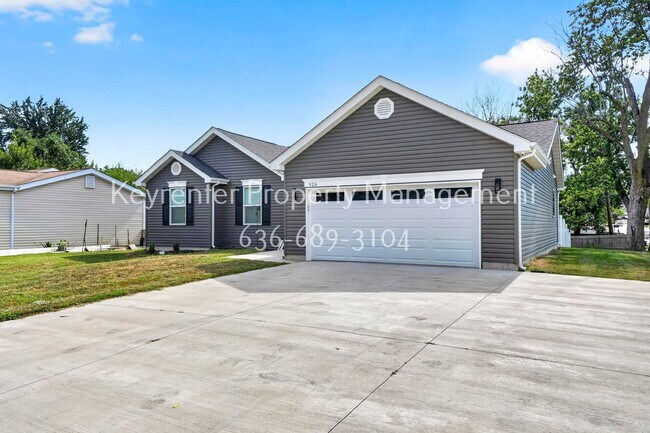 Building Photo - 926 Townhouse Ln