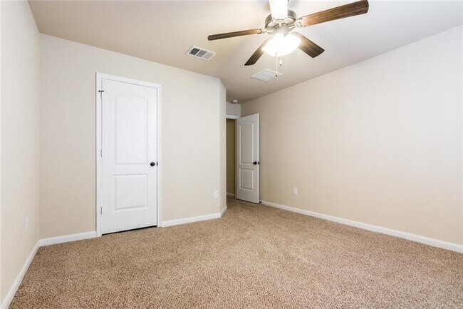 Building Photo - 1917 Tawakoni Dr