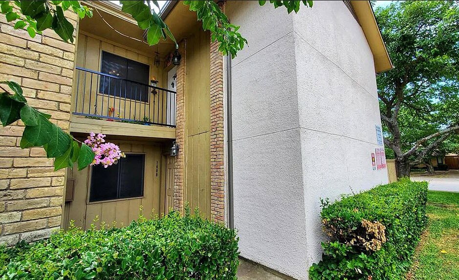 1st Floor Exterior - 5607 Harvest Hill Rd