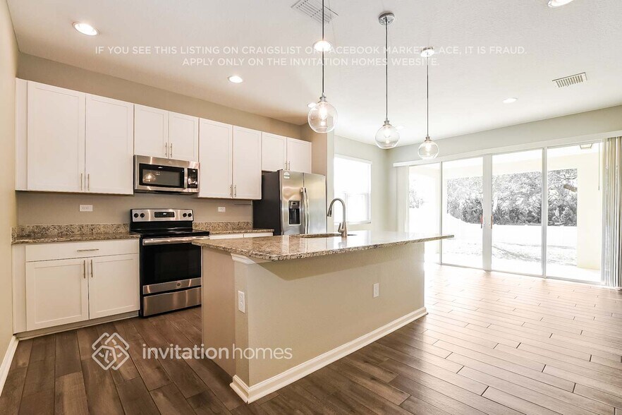 Building Photo - 5672 Western Sun Dr