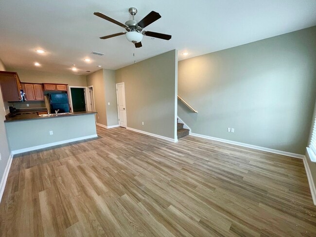 Building Photo - Stylish 3/3 Condo Minutes from FSU, FAMU &...