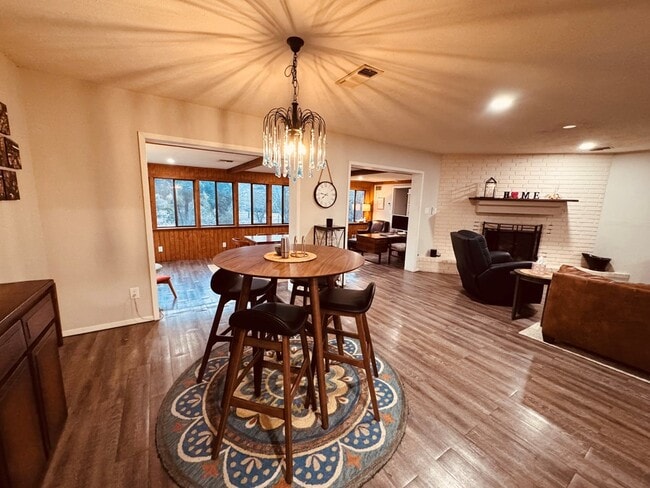 Building Photo - 249 Wedgewood Ln