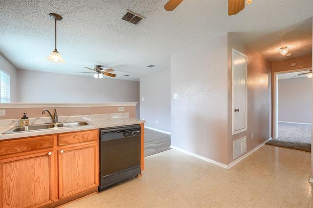Building Photo - 1820 Brookwood Dr