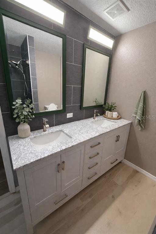 Building Photo - 3753 Herlong St