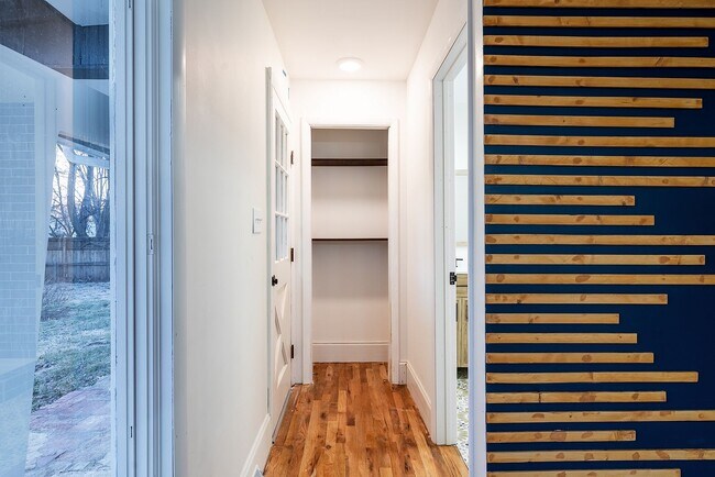 Building Photo - REMODELED 4 BEDROOM HOUSE