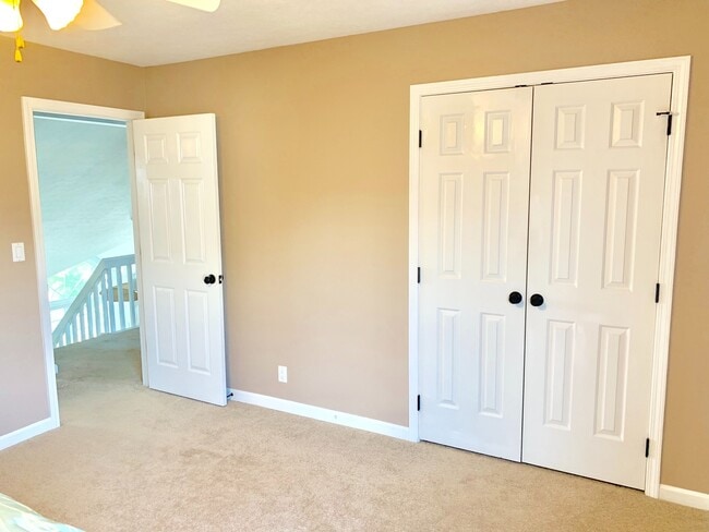 Building Photo - Welcome Home Rent Ready!