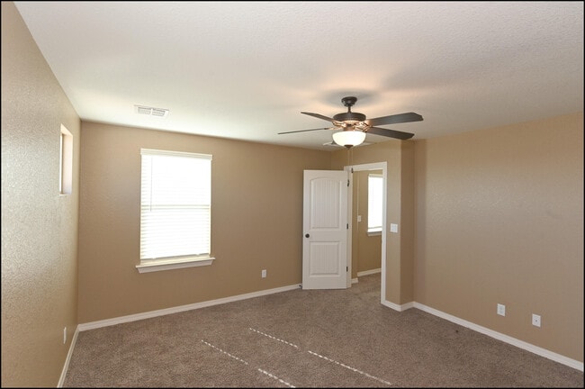 Building Photo - 4628 Marisabel Azcarate St