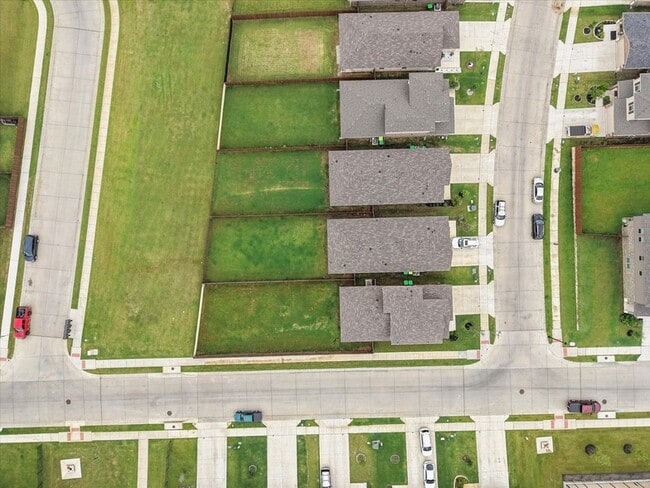 Building Photo - 105 Greengate Dr