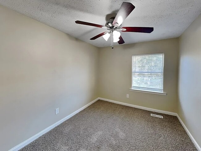 Building Photo - 605 Tower Rd