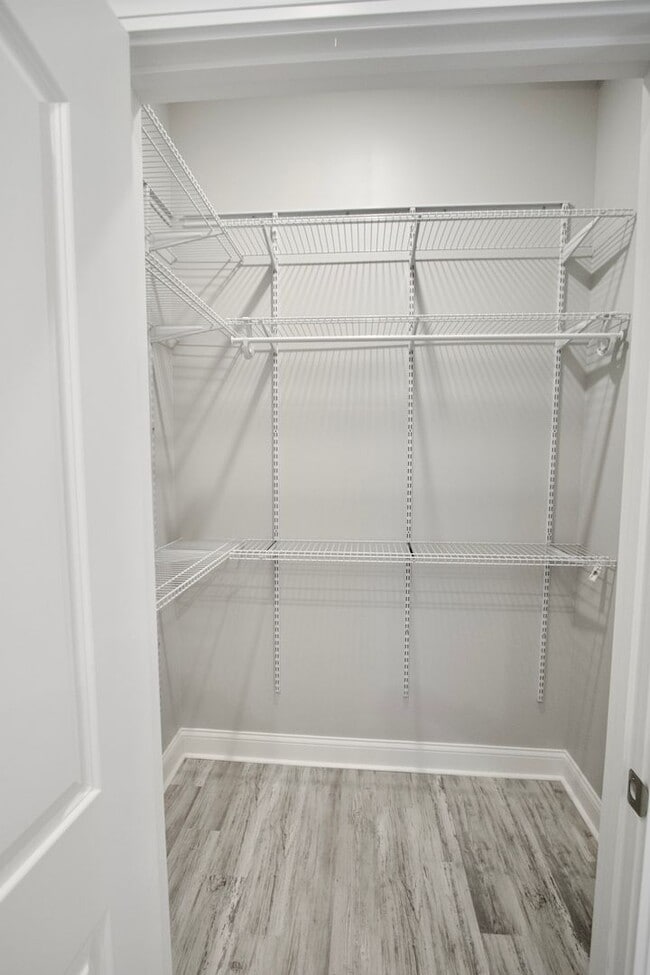 Building Photo - Modern rehabbed 2 Bedroom home with garage