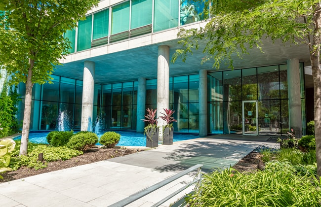 Building Photo - 1720 Maple Ave