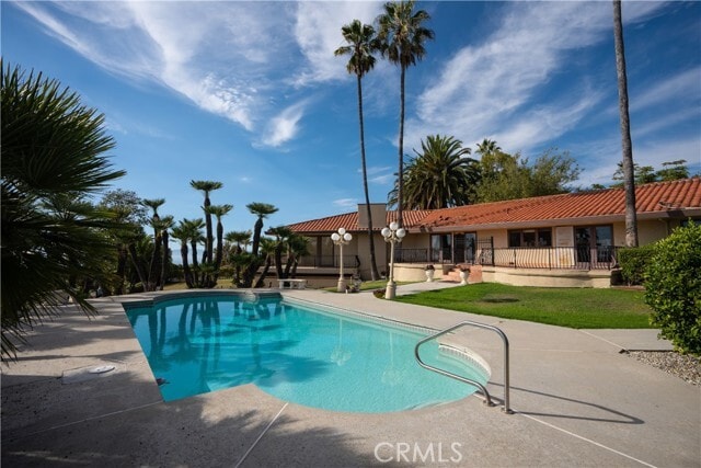 Building Photo - 984 La Cresta Pl