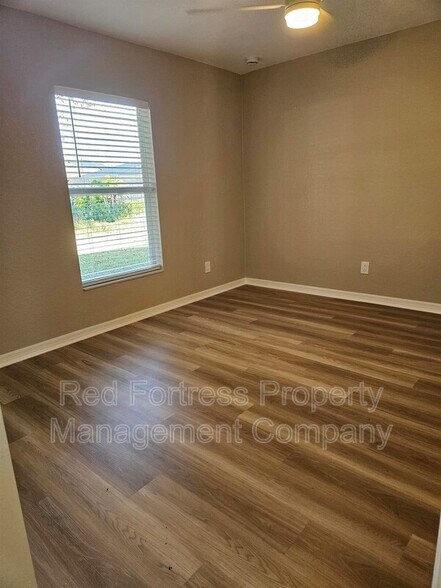 Building Photo - 1108 NW 21st Pl