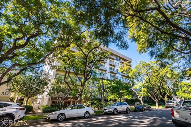 Building Photo - 339 N Palm Dr