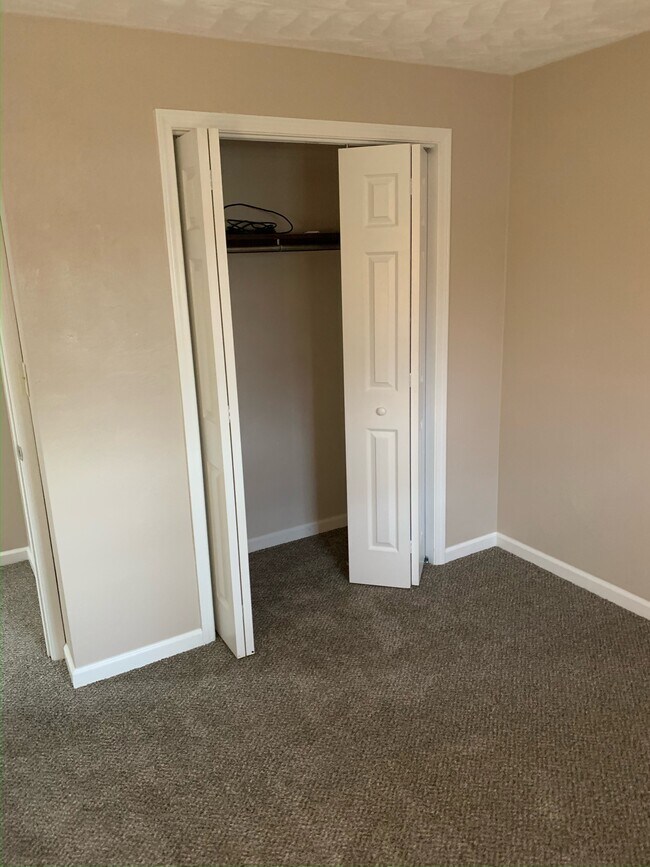 Building Photo - 1124 Columbus Cir N