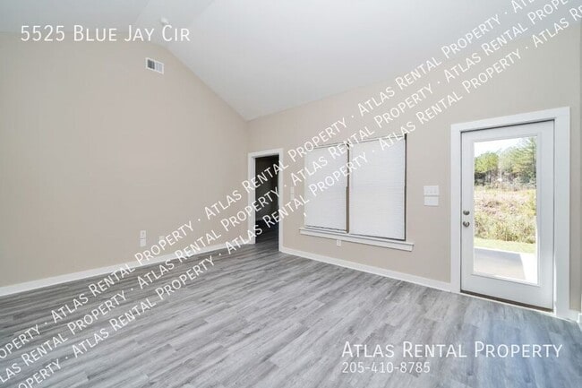 Building Photo - 5525 Blue Jay Cir