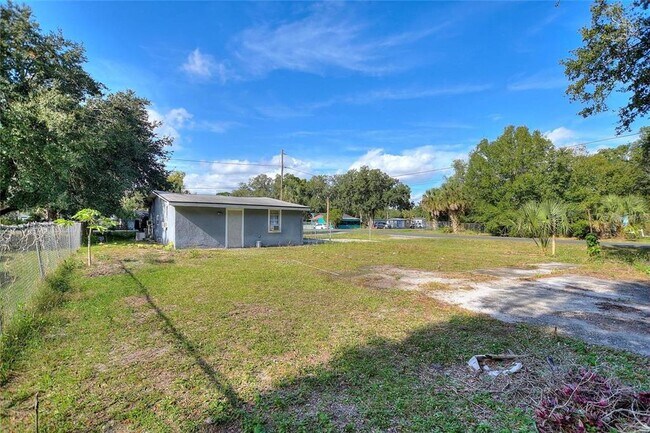 Building Photo - 1495 Penniwa St