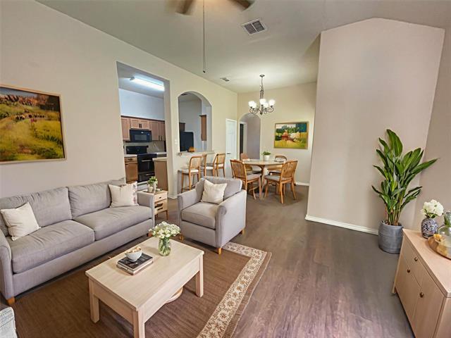 Building Photo - 2412 Ravenwood Ct