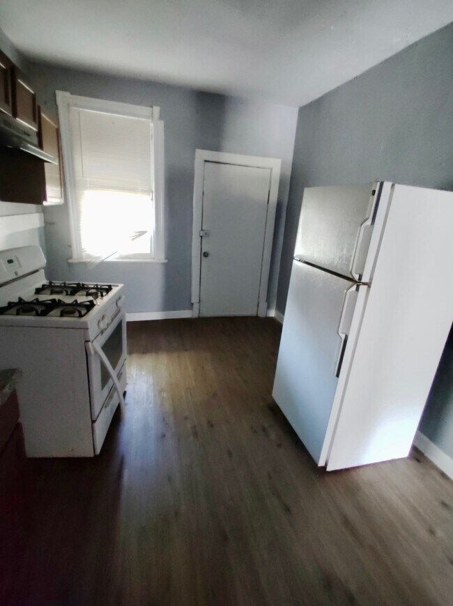 Building Photo - 4021 Green Lea Pl