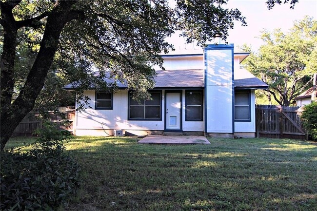 Building Photo - 3105 Blazing Star Trail