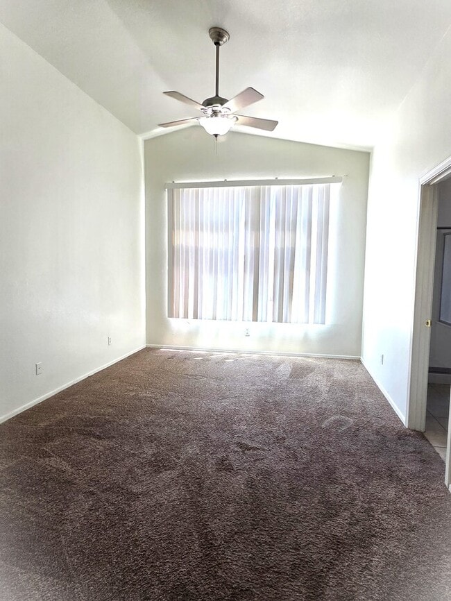 Building Photo - Wonderful 3-bedroom 2 bathroom