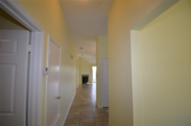 Building Photo - 4729 Castleman Dr