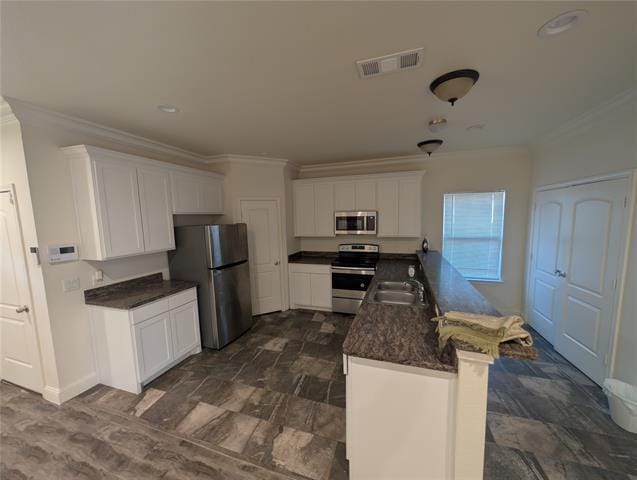 Building Photo - 2550 Eugene St