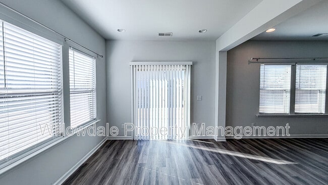 Building Photo - 993 Deaton Dr