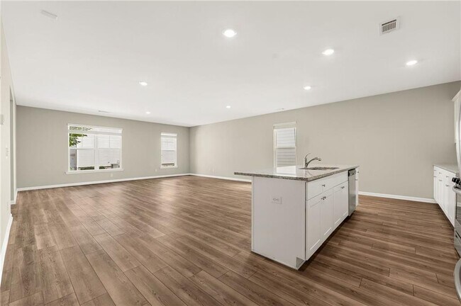 Building Photo - 4335 Magpie Dr