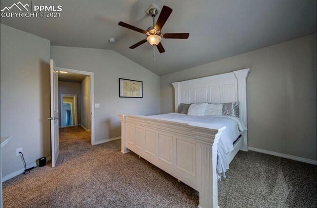 Building Photo - 6673 Galpin Dr