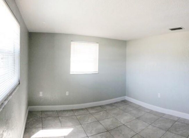 Building Photo - 7224 Potomac Dr