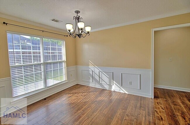 Building Photo - 119 Grandview Dr