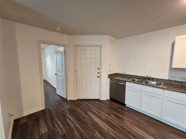 Building Photo - 5113 Avenue G