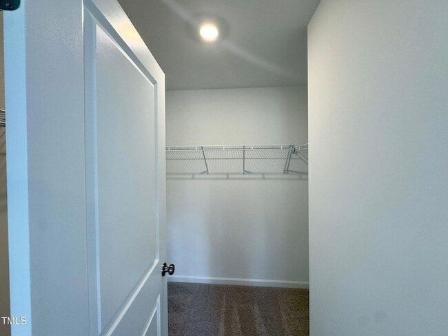 Building Photo - 414 Rowe Wy