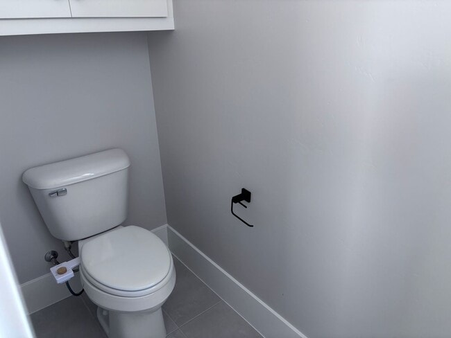 Building Photo - Wonderful single story 4 bed | 3 Bath | 2 Car Garage off Washington Dam Rd with Hot Tub