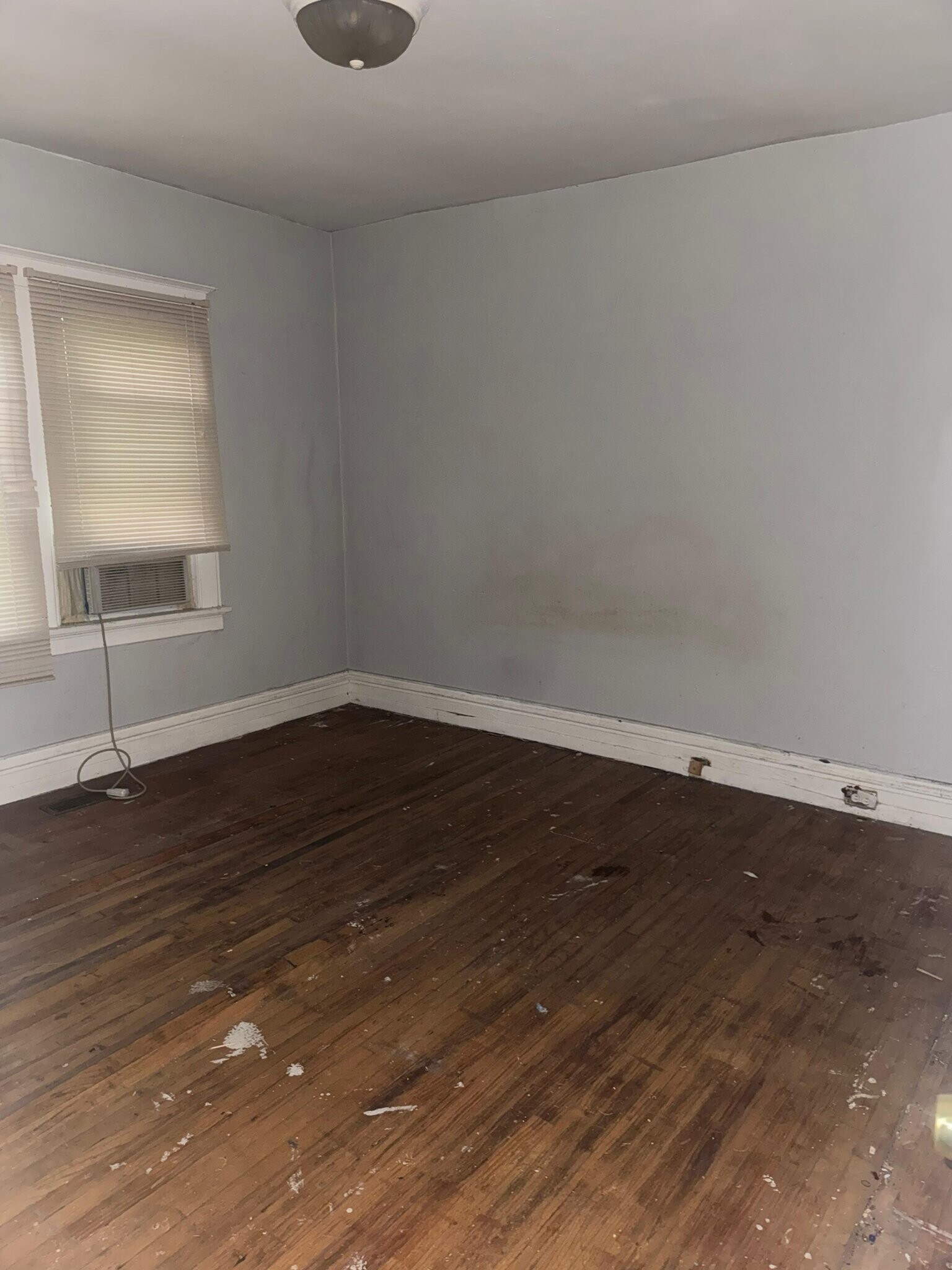 Building Photo - 3738 Sylvan Pl