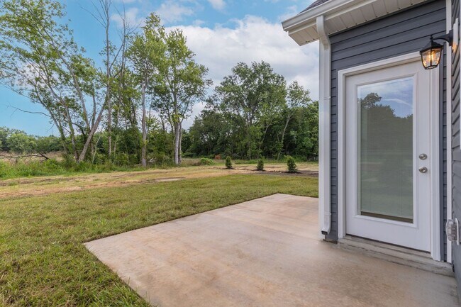 Building Photo - 4 Bedroom Dog Friendly Home For Rent Near Guthrie!