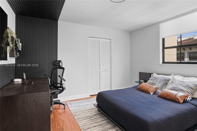 Building Photo - 8390 SW 72nd Ave