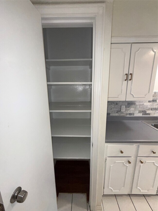 Building Photo - 2039 Winrock Blvd