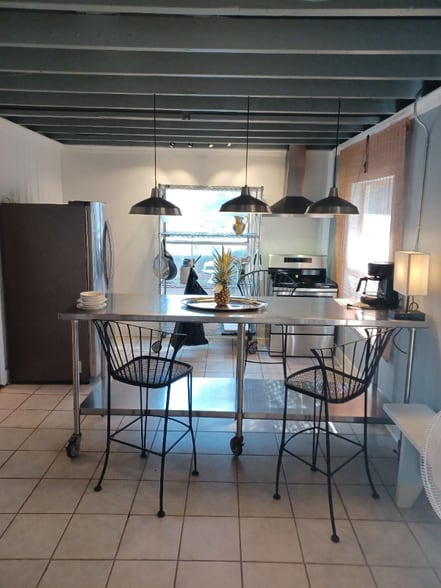 Building Photo - 503 E Call St