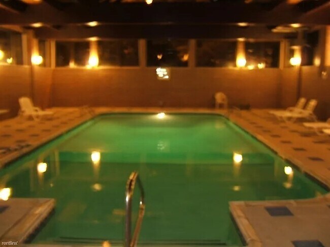 Building Photo - 48 Forest St