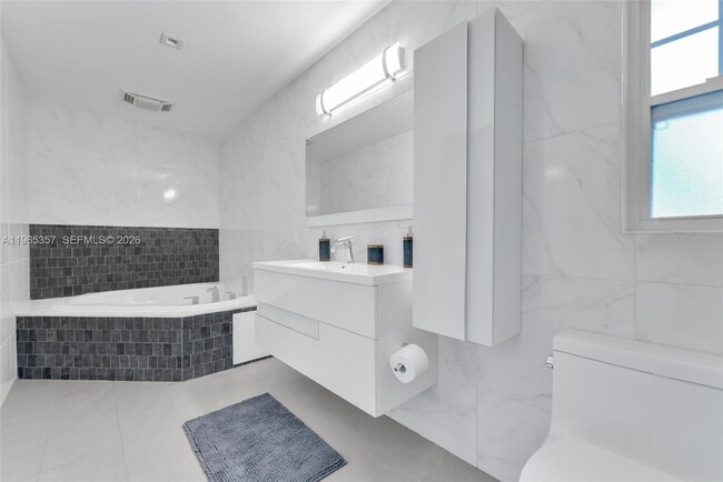 Building Photo - 11201 SW 136th St